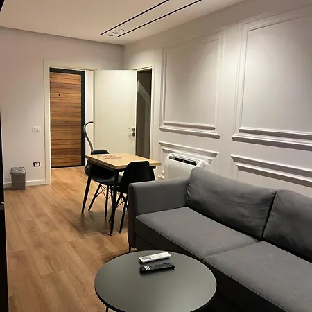 Apartament Renas Apartment1 *